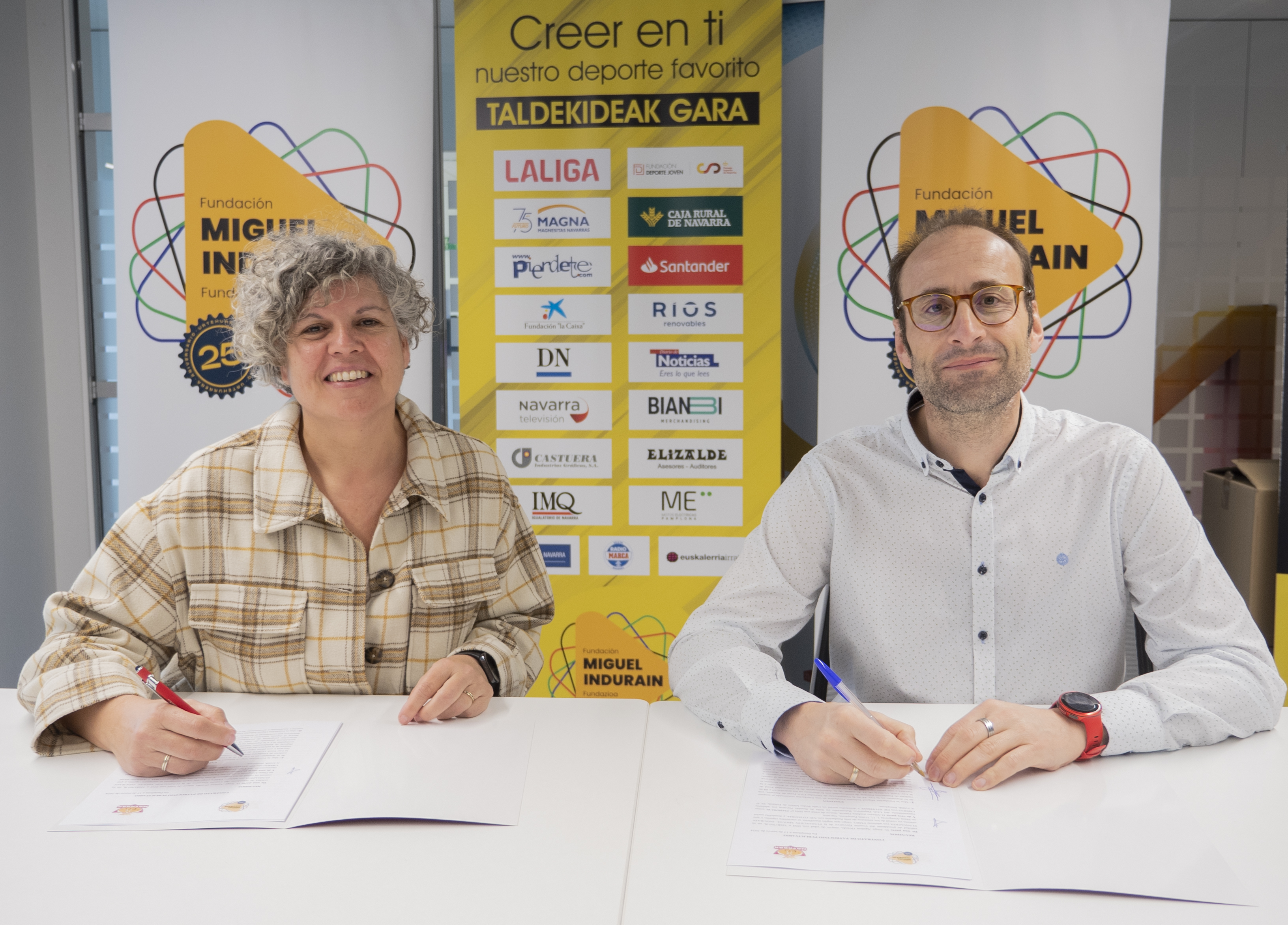 Firma del convenio de patrocinio con el BSR Navarra